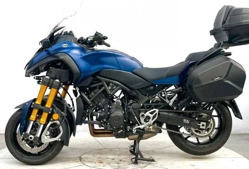 Motocicleta Yamaha Niken 2021