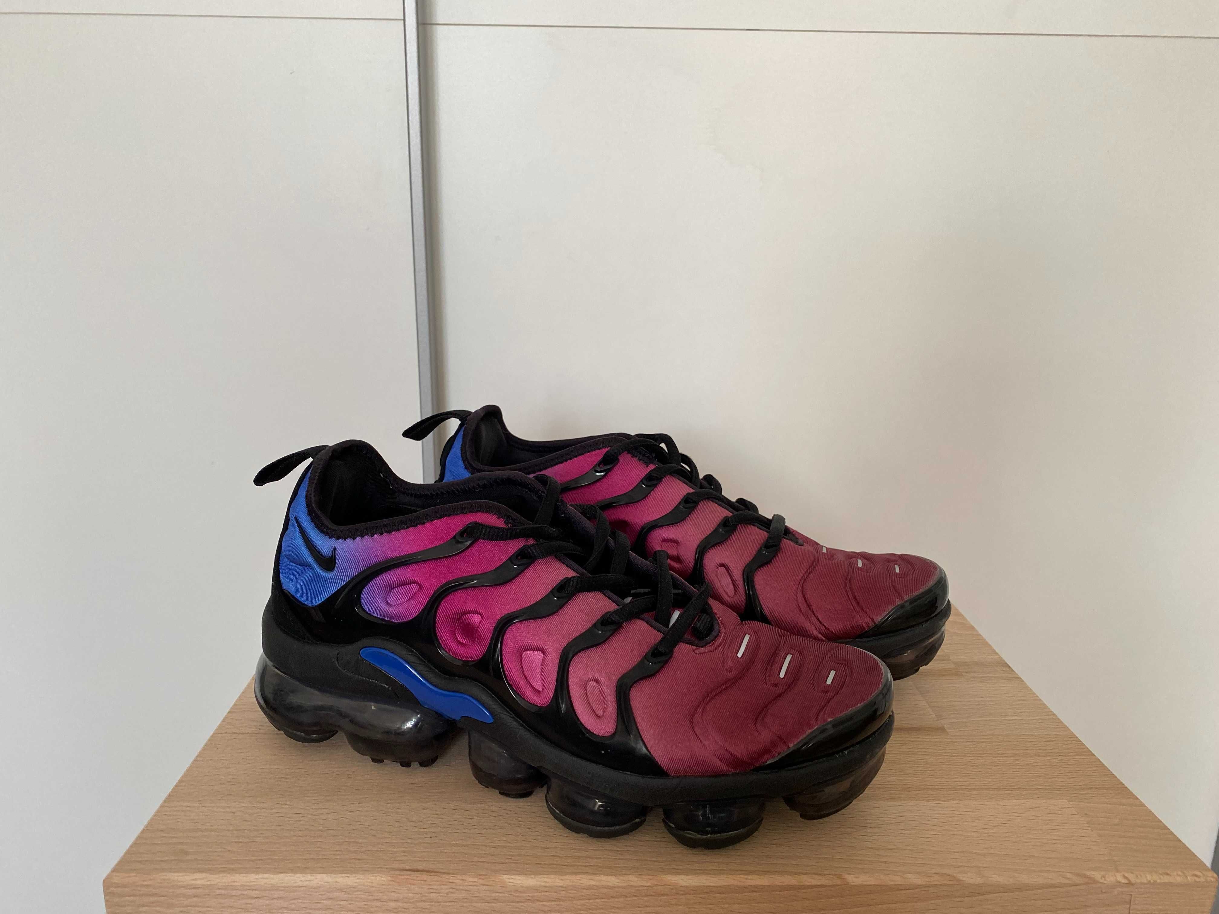 Nike wmns air vapormax hot sale plus