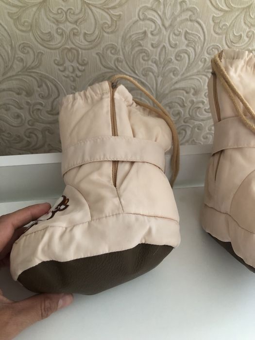 Продам детские дутики
