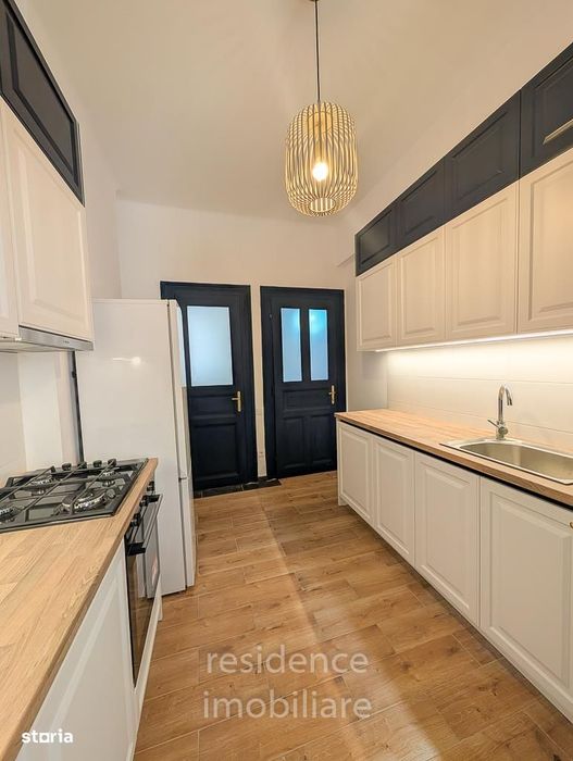 Apartament 2 camere, cladire istorica, Piata Muzeului, Central