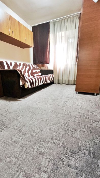 Apartament 3 camere de închiriat în Inel 2