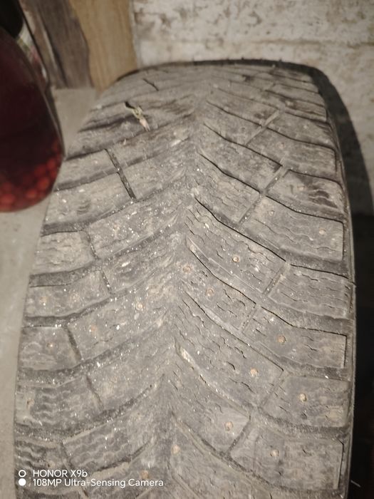 Продам 2 балона р17