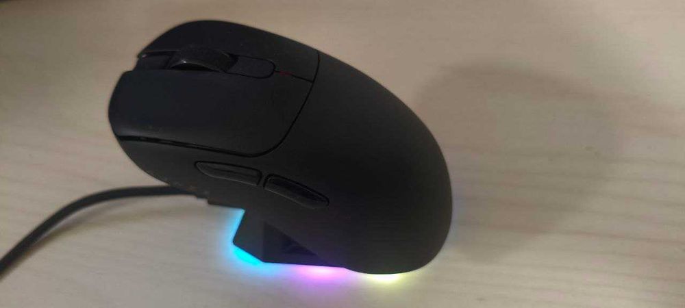 Продавам гемърска мишка Ajazz AJ 179 PRO Black чисто нова с 8K dongle!