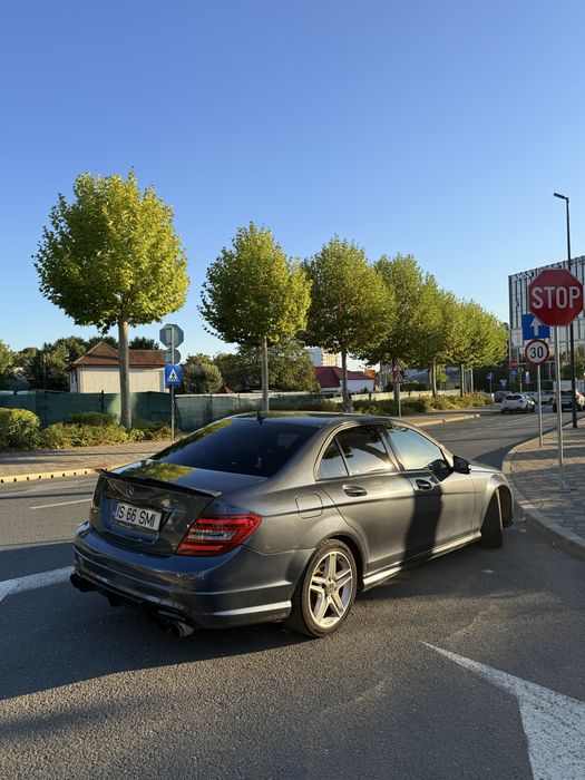 Mercedes-Benz C Class W204