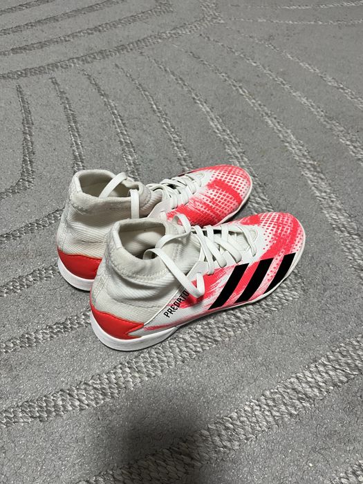 Ghete fotbal adidas limited edition 33