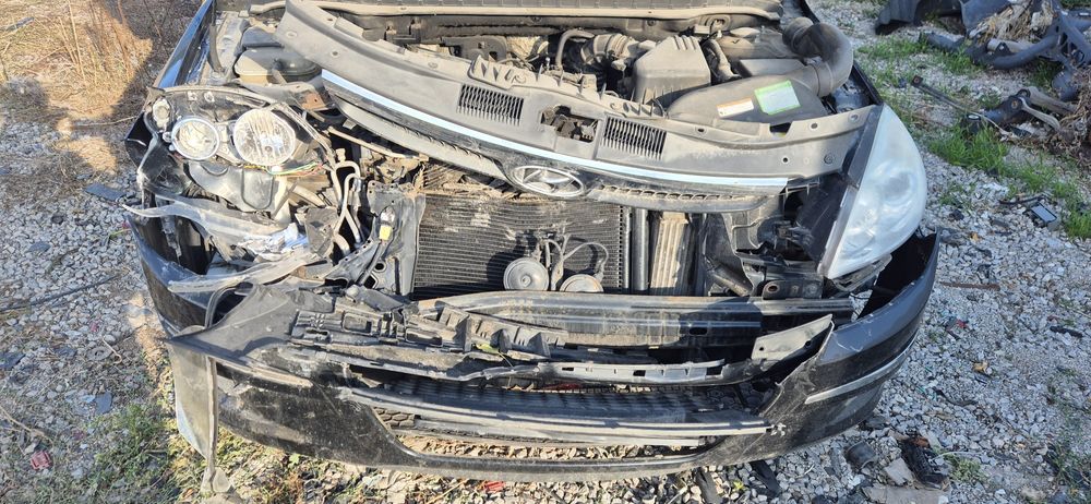 Хюндай И 30 Hyundai I 30 1 6 crdi