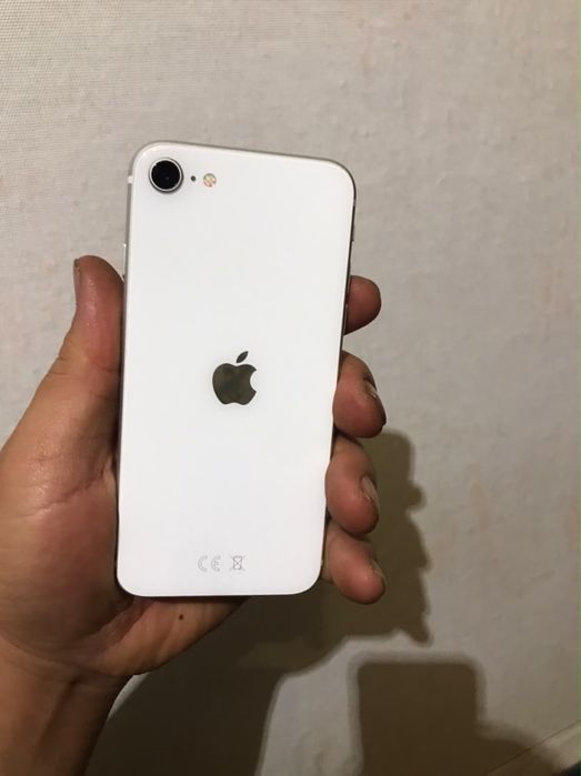 Iphone Se 64 гб.