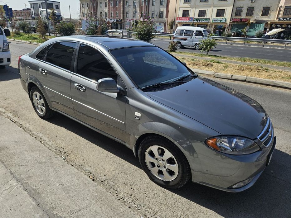 Шевролет Жентра 2015й