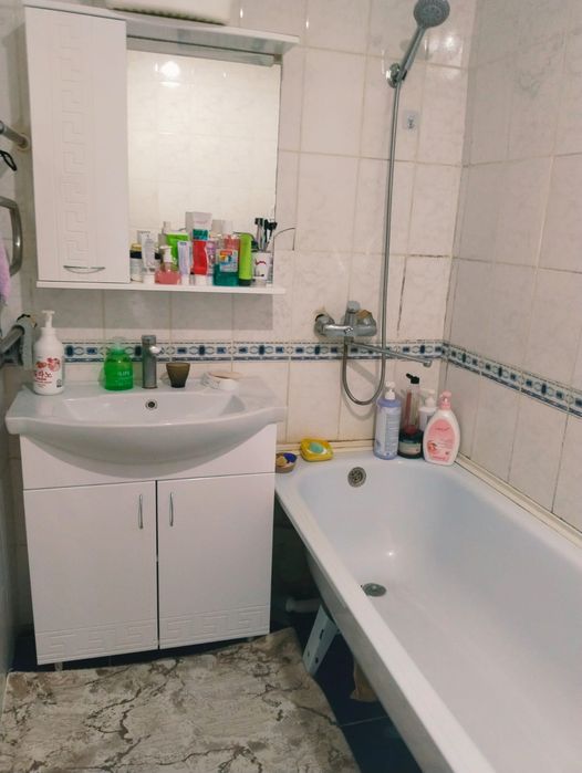 Продам 2 ком квартиру на 1 этаже