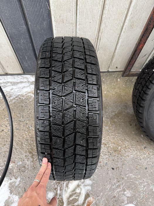 Зимняя резина с дисками 225/60 R17