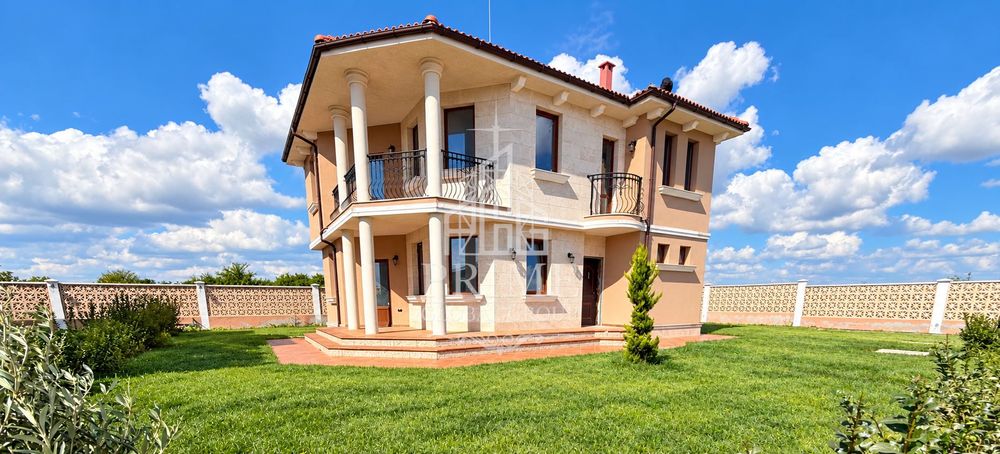 Продава се Къща в Поморие - 192 кв.м за 1146 €/кв.м - Снимка #2