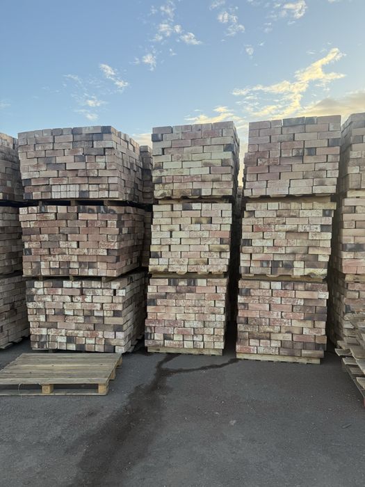 Продам кирпич полуторный и одинарный