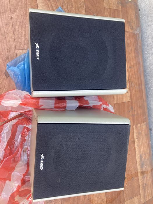 Колонки продам f&d