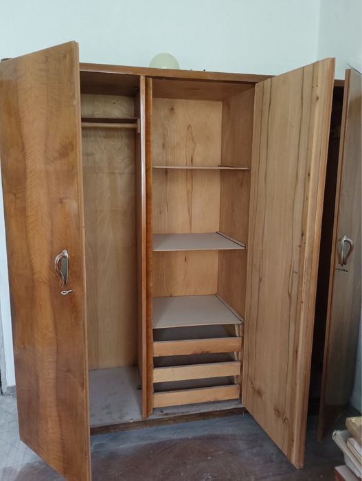 Дървено обзавеждане за спалня