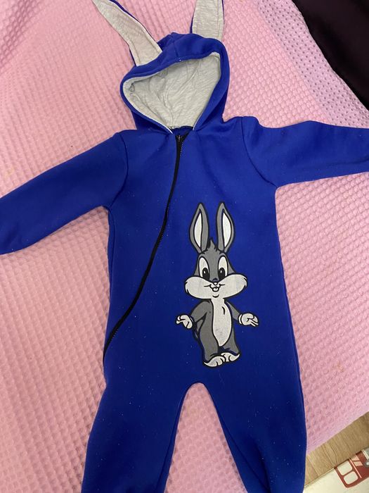 Продам костюмы детские