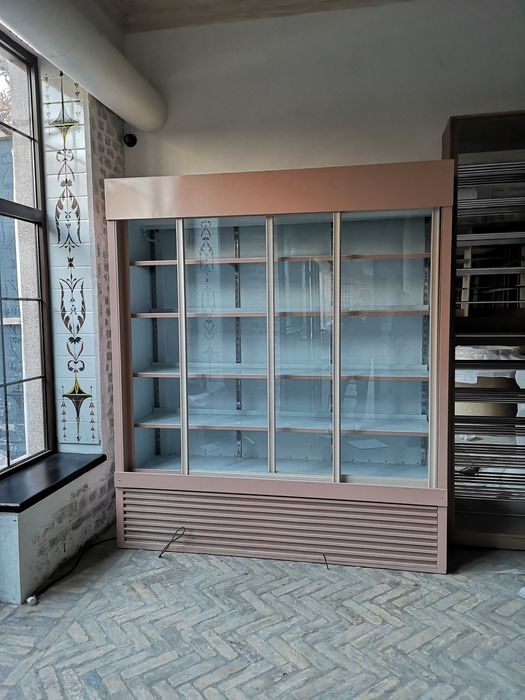 Витринный Холодильный Шкаф