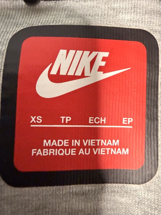 Nike tech fleece gray