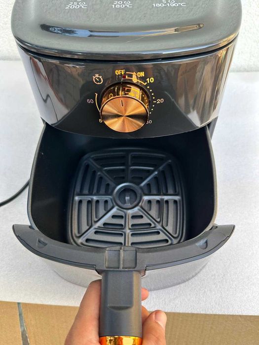 Vand Airfryer Alb/Negru Nou