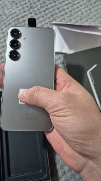 Продам телефоны айфон 14 и Самсунг