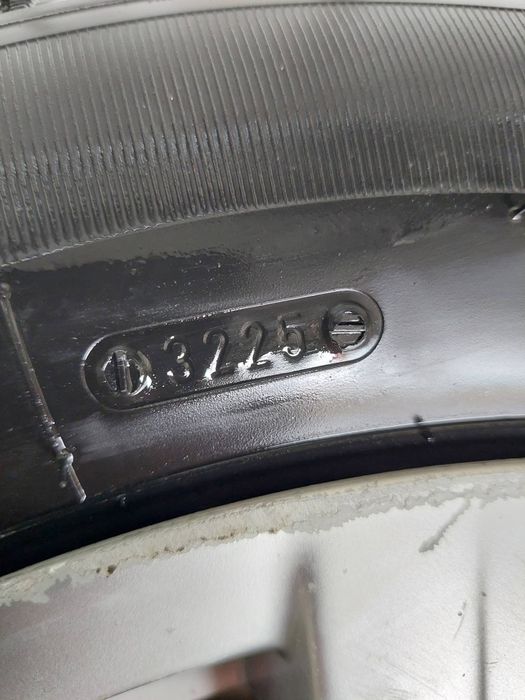 Vând jante cu tot cu, cauciucuri audi a4 b8 prindere 5x 112