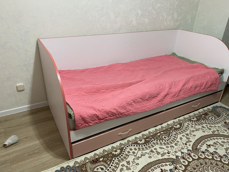 Продам кровать 10000тг