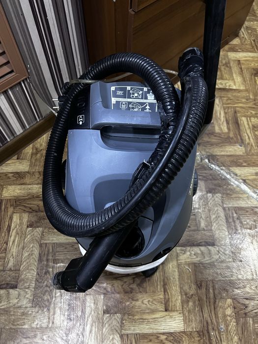 Моющий пылесос Karcher