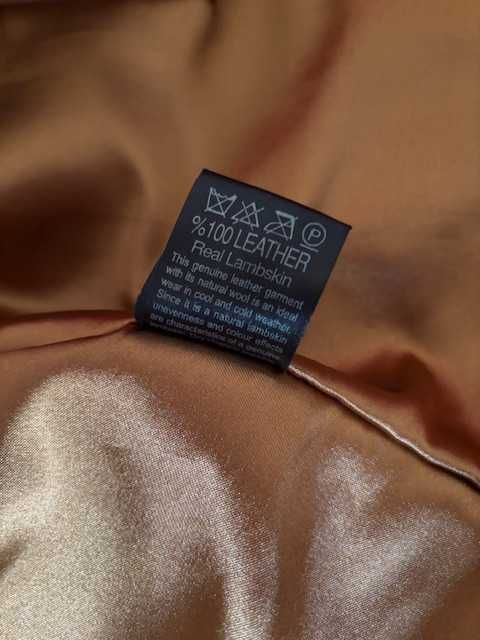 Geaca dama din piele naturala, impecabila. Marimea M