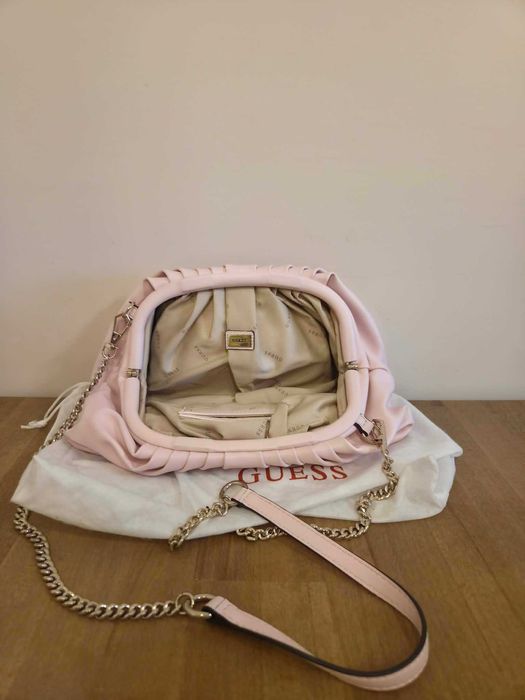 Guess дамска чанта