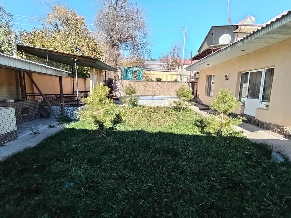 Чорвок-Ходжикентда Дача сотилади 4 сотих