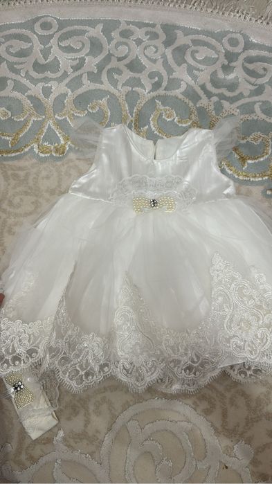 Продам новое нарядное детское платье