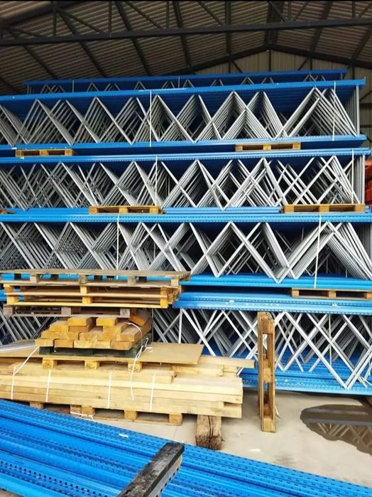 Rafturi metalice industriale