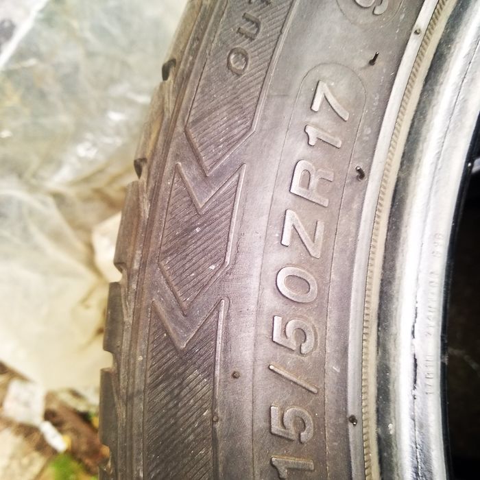 Vind set cauciucuri iarnă și vară 225,215x65,50x17 excelent