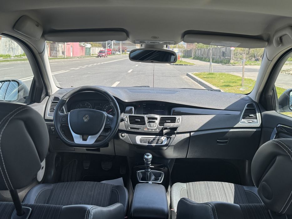 RENAULT Laguna 2015 — imagine 4