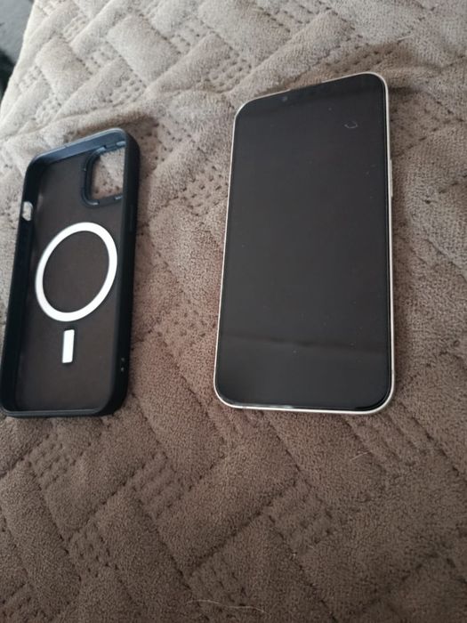 Срочно продам айфон 13