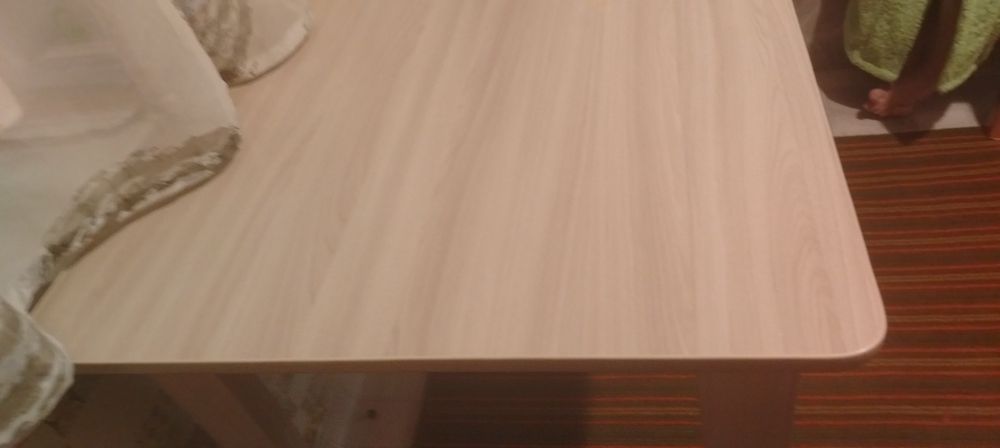 Продам кухонный стол