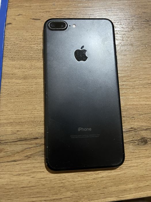 Продам Айфон 7 плюс