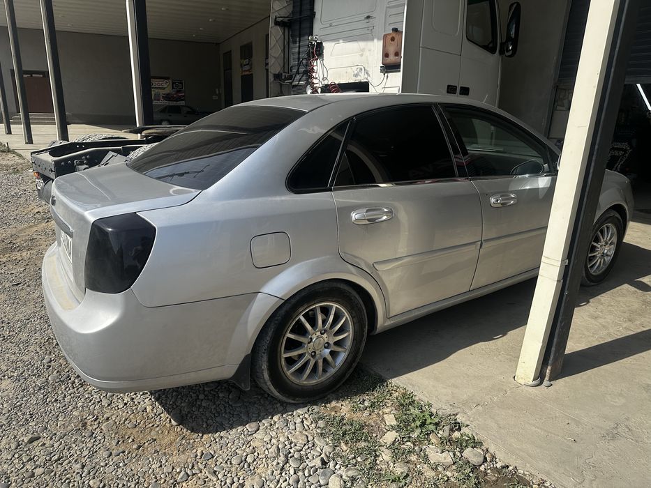 Chevrolet Lasetti sotiladi