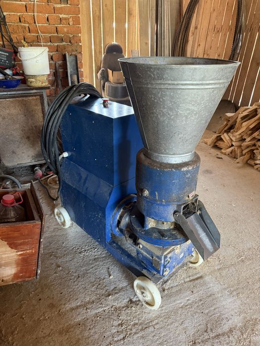 De vanzare presa peleti rumegus