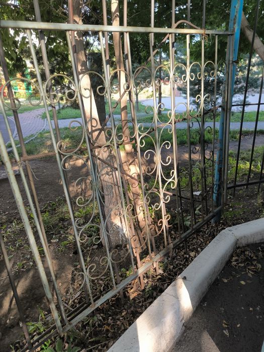 Продам 4 решетки на окна