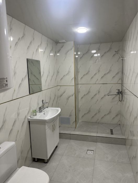 Урганч шахрида клиникага мулжалланган 3. Каватли бино ижарага берилади