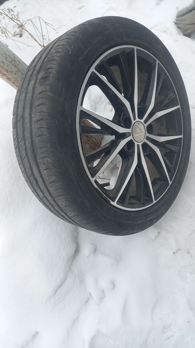 Продам Комплект дисков с резиной