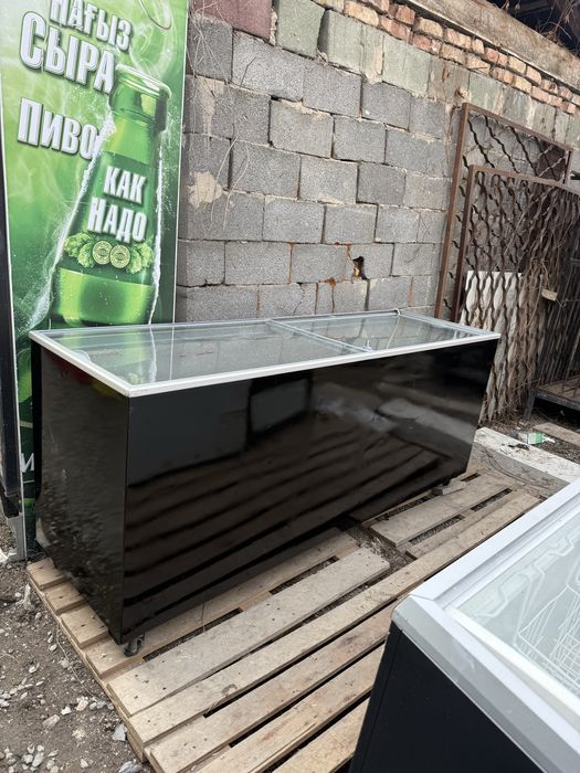 Продаем витрине морозилке