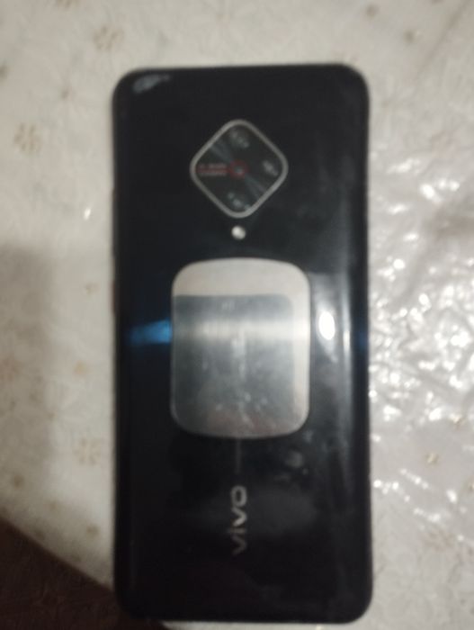 Vivo 1920 черный 128 гб