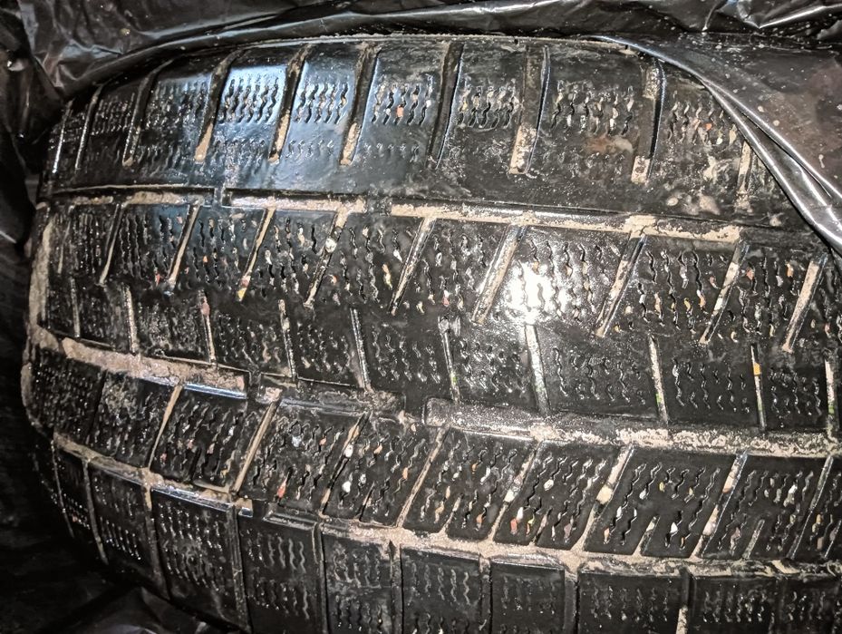 Срочно резина на 17