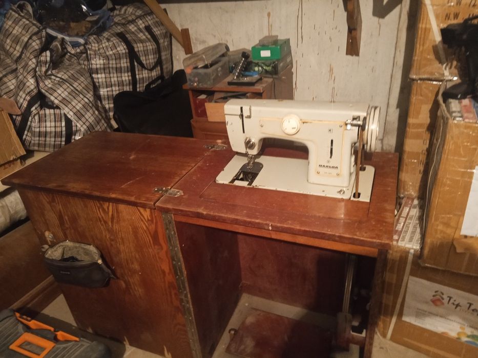 Швейная машинка, педальная