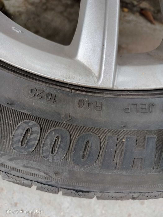 Продавам джанти със зимни гуми 17