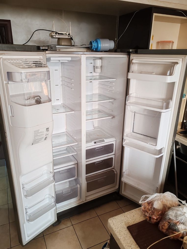 Огромный холодильник Самсунг: 79 900 тг. - Холодильники Алматы на Olx