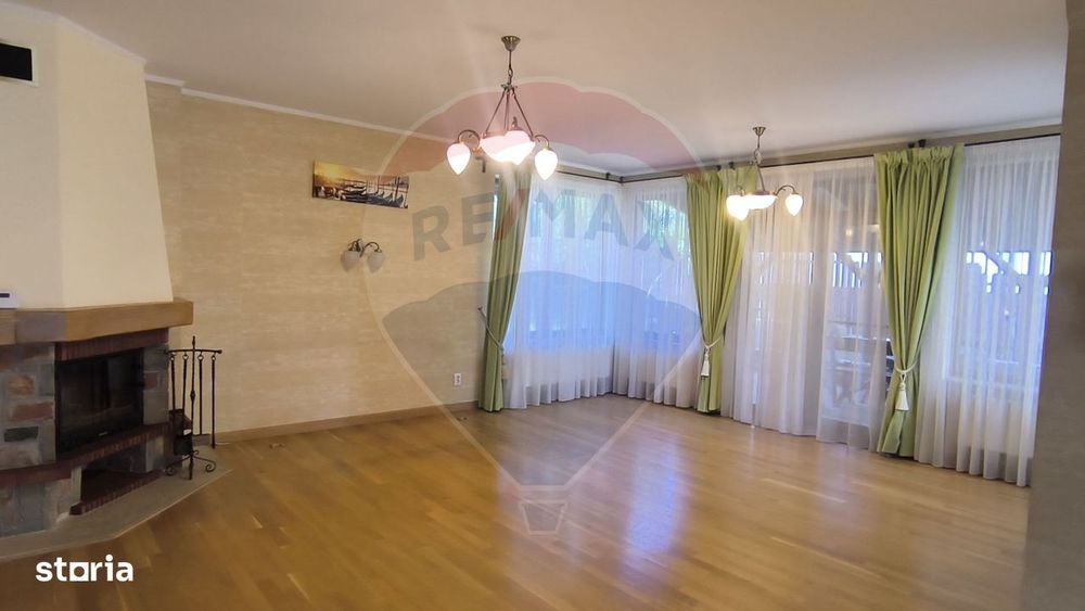 Casă de vanzare
