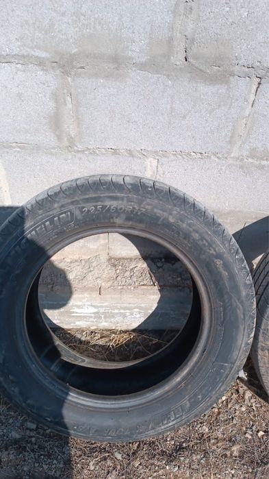Продам  резину мишлен в отличном состоянии