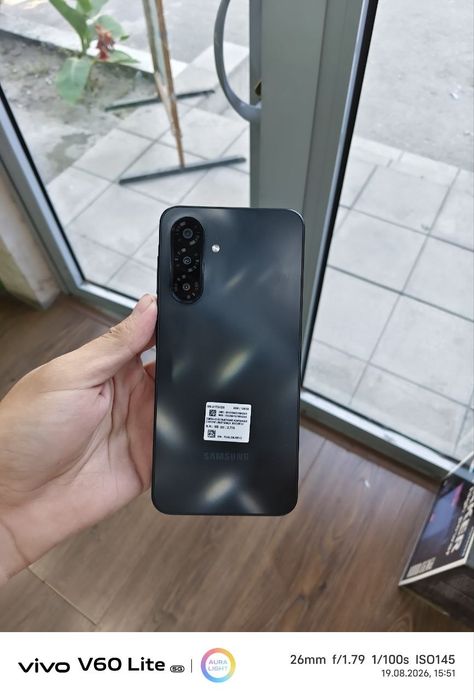 Samsung A17 6/128 ideal